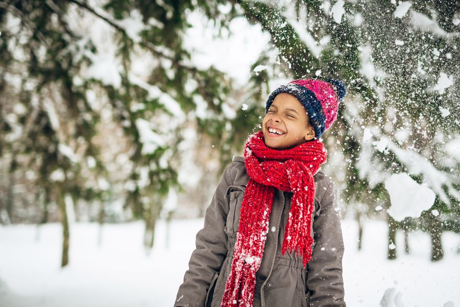 Un enfant dans la neige