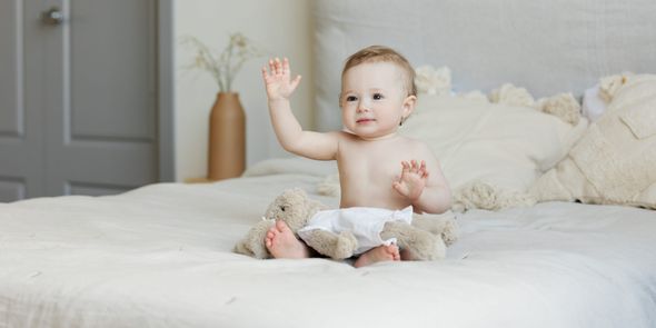 Annoncer l’arrivée de bébé : 10 idées de texte originales pour faire-part de naissance