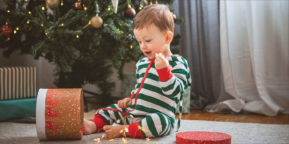 Idées de cadeaux pour le premier Noël de bébé