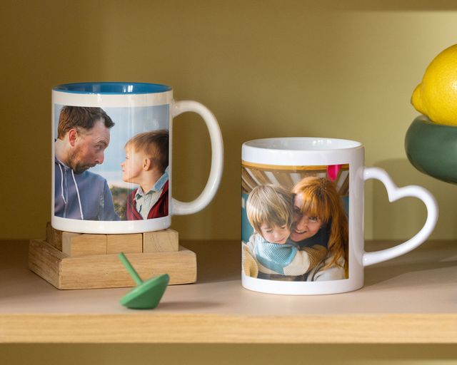 Des mugs personnalisés avec des photos de famille