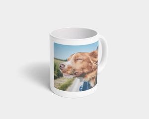 Un mug photo avec une photo de chien