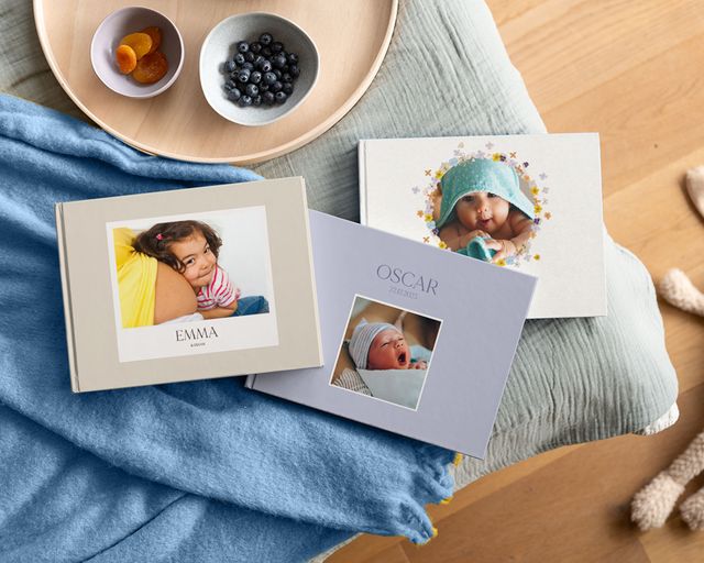 Livres photo bébé personnalisés avec photos de bébé en couverture.