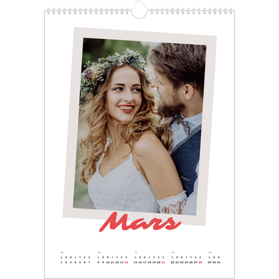 A3 Calendrier annuel — Signature carmin [Mars]