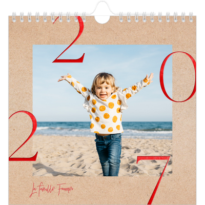 Calendriers annuels carré — Touches de rouge [couverture]