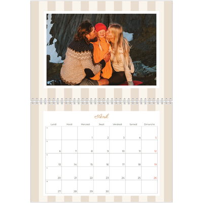 Calendrier photo A4 double (30 x 40 cm) — Lettrages et rayures [Avril]