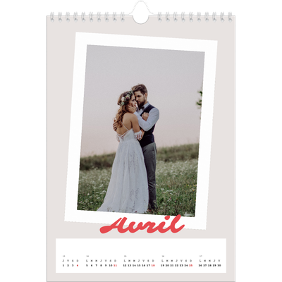 Calendrier photo A4 (20 x 30 cm) — Signature carmin [Avril]