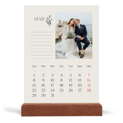 Calendrier de bureau support bois - portrait  — Initiales fleuries [Mars]
