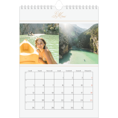Calendrier photo A4 (20 x 30 cm) — Bannière en écriture dorée [couverture]