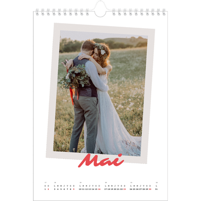 Calendrier photo A4 (20 x 30 cm) — Signature carmin [Mai]